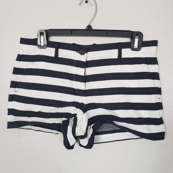 Gap Women's 0 Black & White Striped Shorts Chino Preppy Business Work Wear - Picture 1 of 6